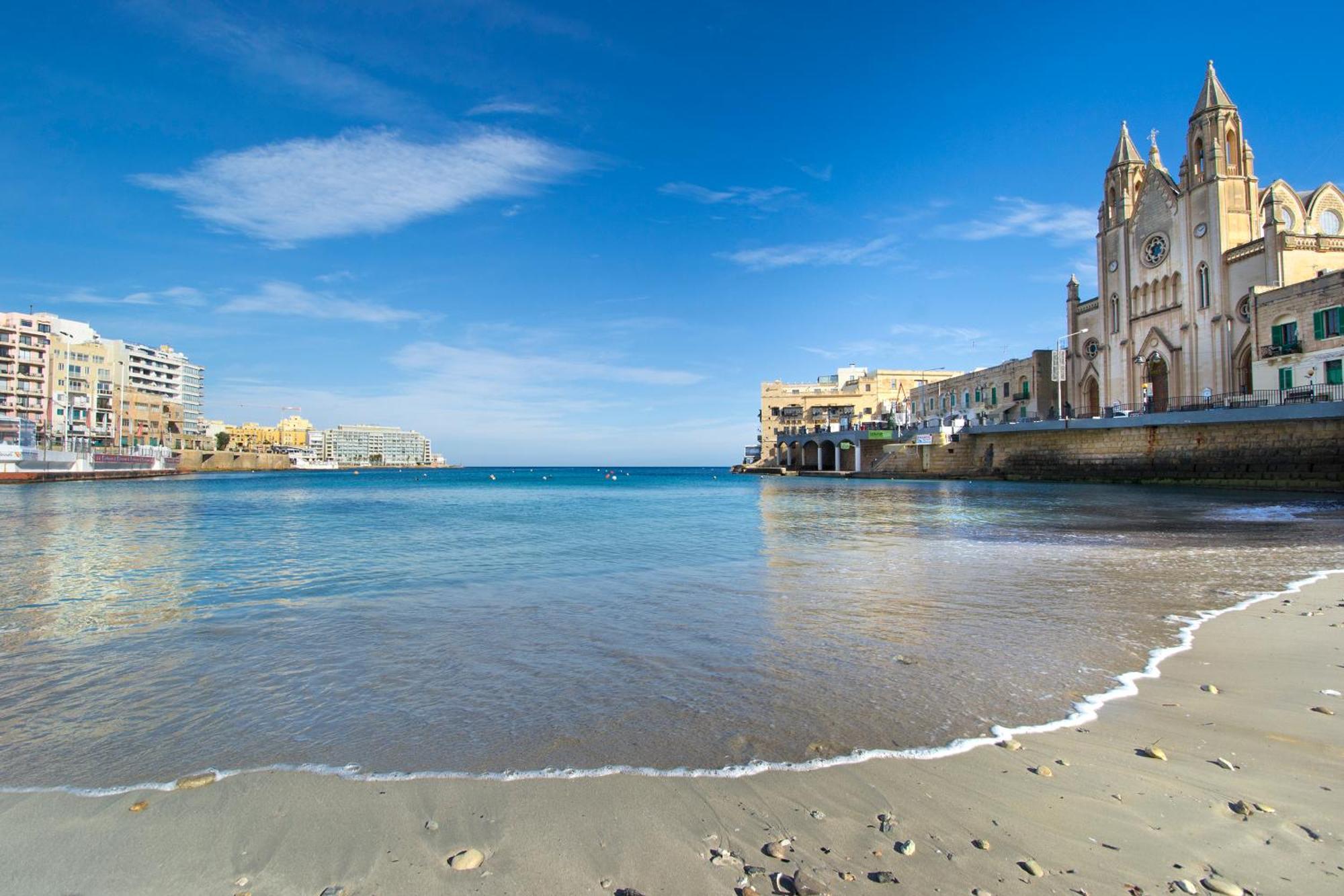 Depiro Point Deluxe - Modern, Designer 2 Minutes Away From Popular Seafront