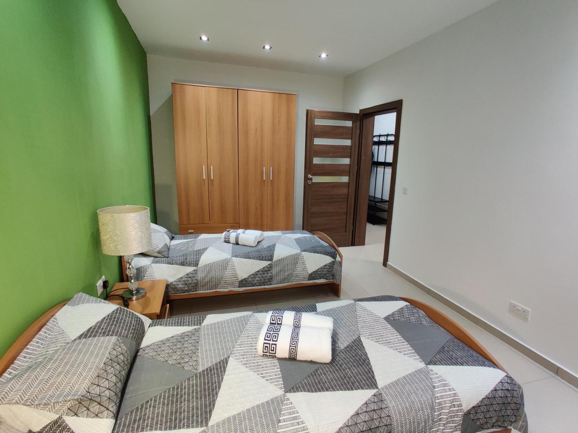 Depiro Point Deluxe - Modern, Designer 2 Minutes Away From Popular Seafront Sliema