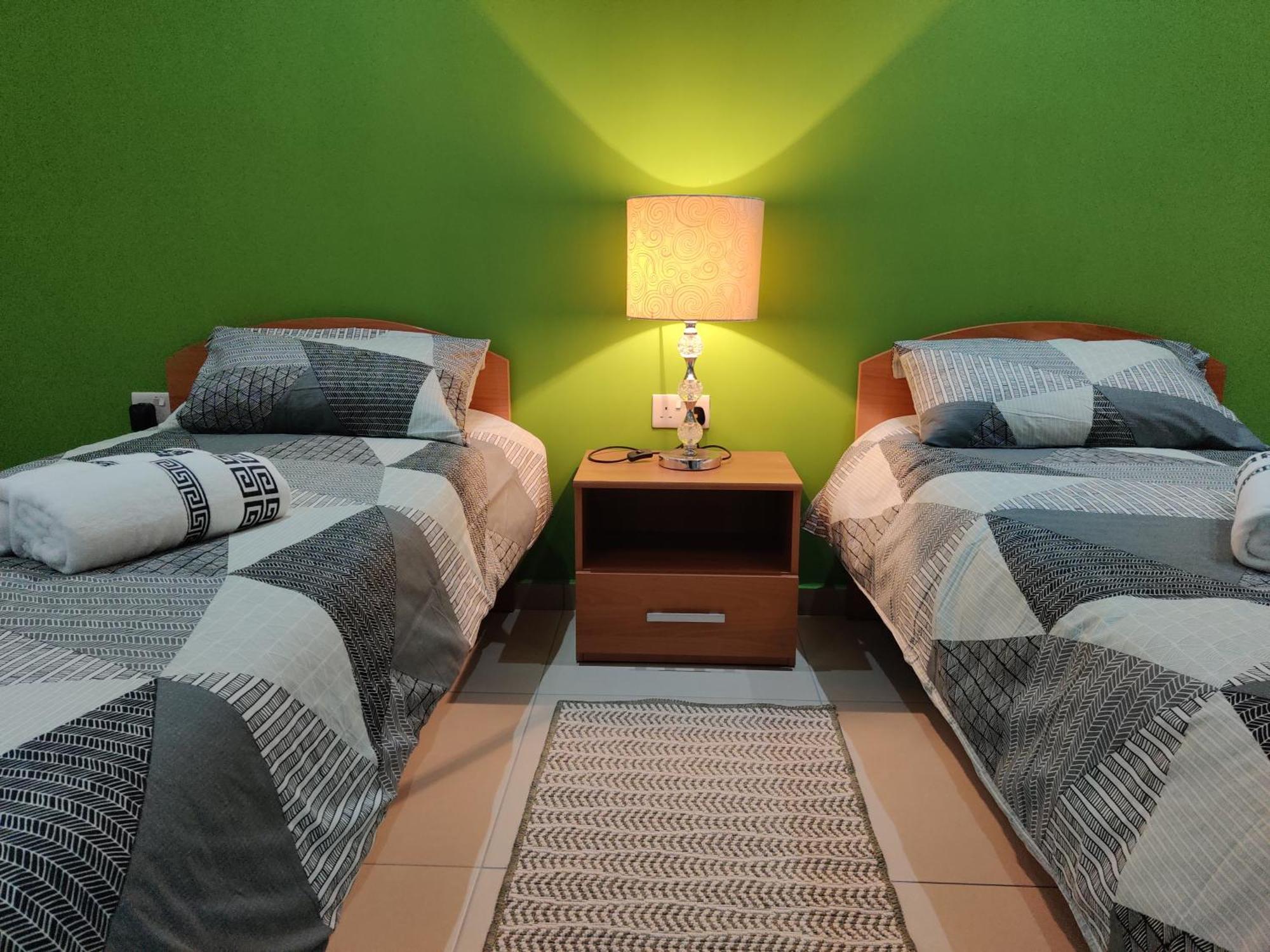 Depiro Point Deluxe - Modern, Designer 2 Minutes Away From Popular Seafront Apartment Sliema