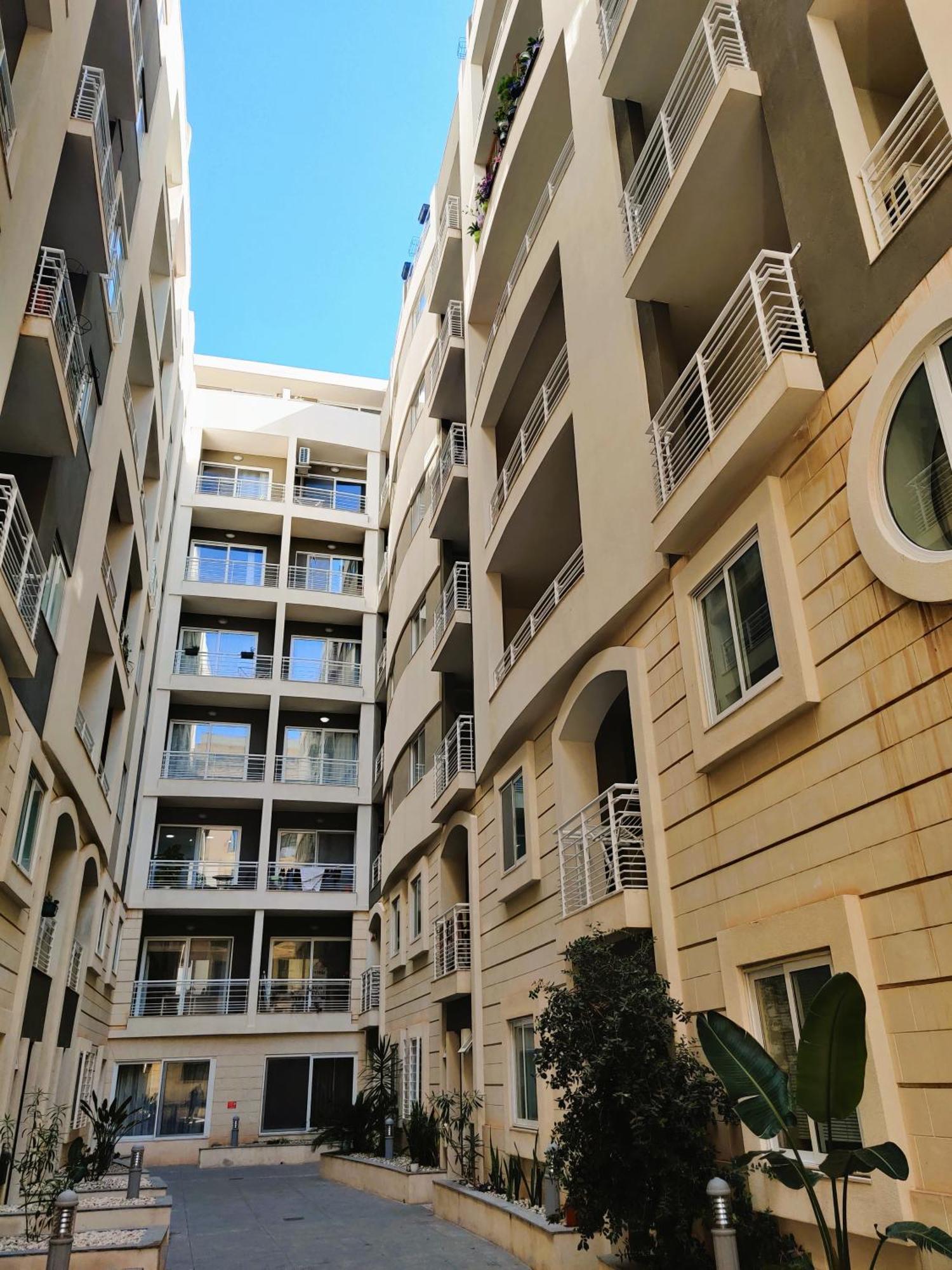 Depiro Point Deluxe - Modern, Designer 2 Minutes Away From Popular Seafront