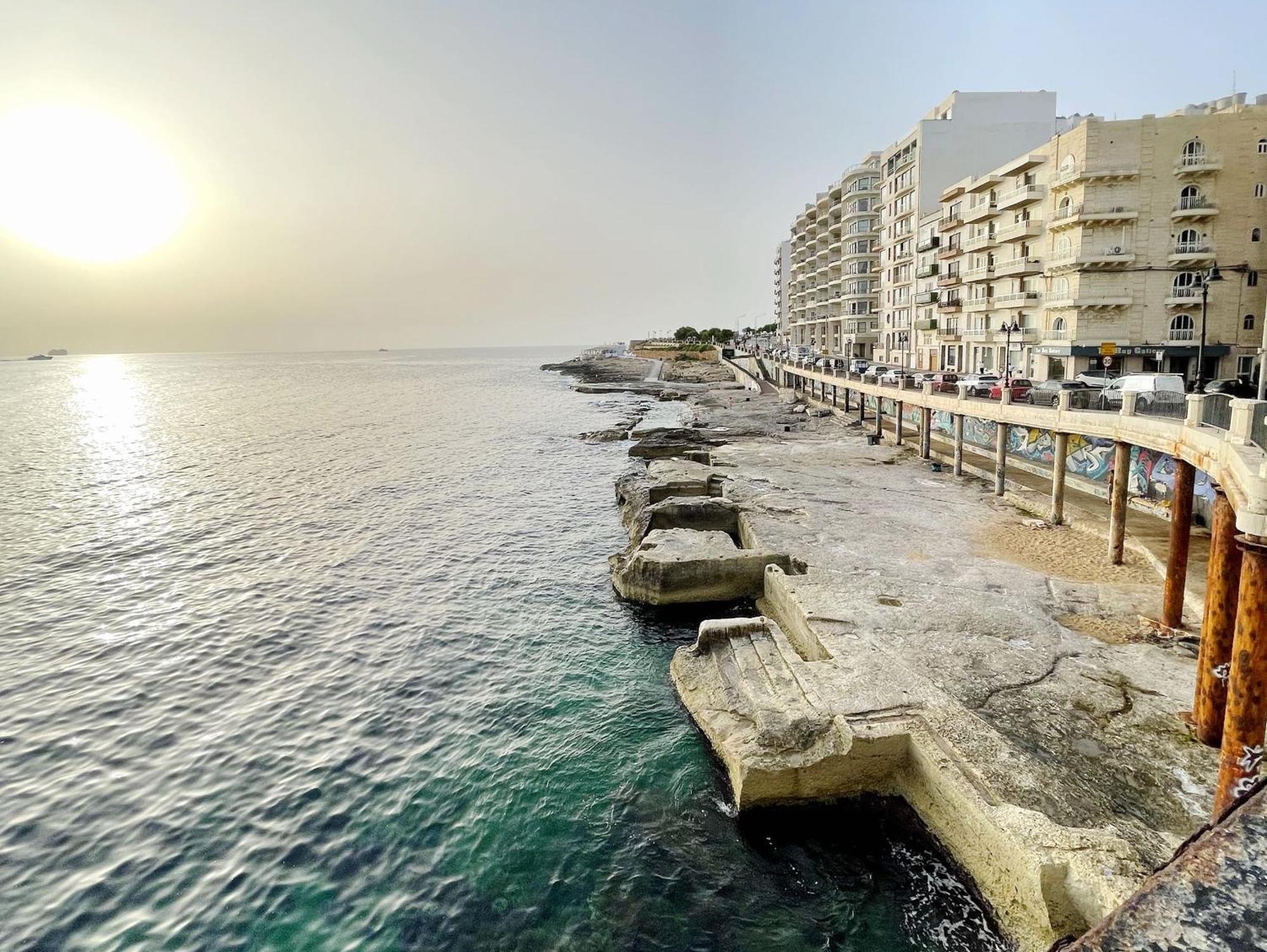 Apartment Depiro Point Deluxe - Modern, Designer 2 Minutes Away From Popular Seafront